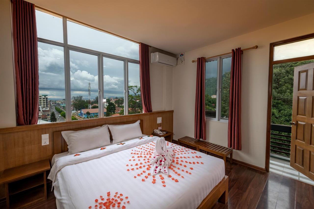 Uct Taunggyi Hotel Exterior photo