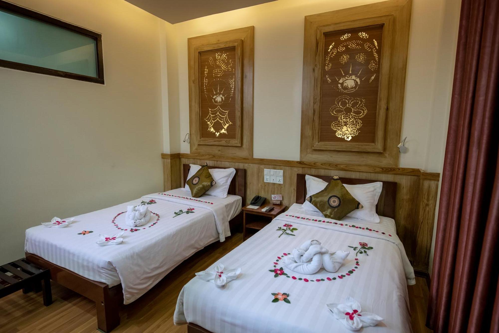 Uct Taunggyi Hotel Exterior photo