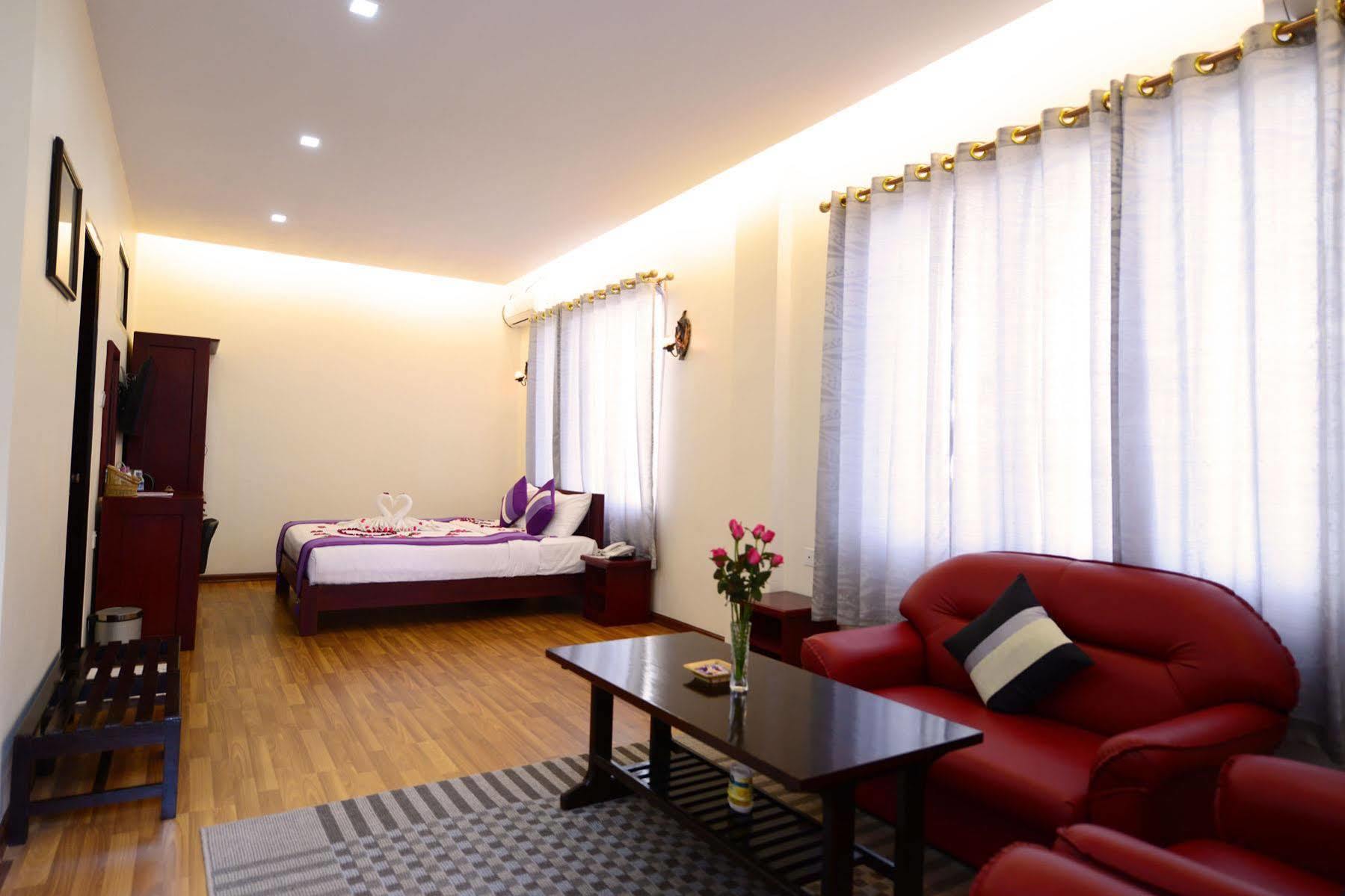 Uct Taunggyi Hotel Exterior photo